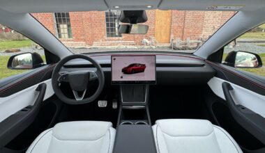 Nå kan Tesla få Apple CarPlay i sine modeller