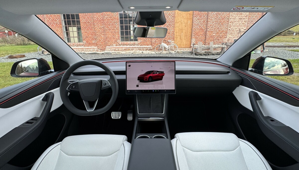 Nå kan Tesla få Apple CarPlay i sine modeller