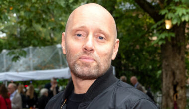 Aksel Hennie klagde på stor bot fra Helsedirektoratet for vinlansering