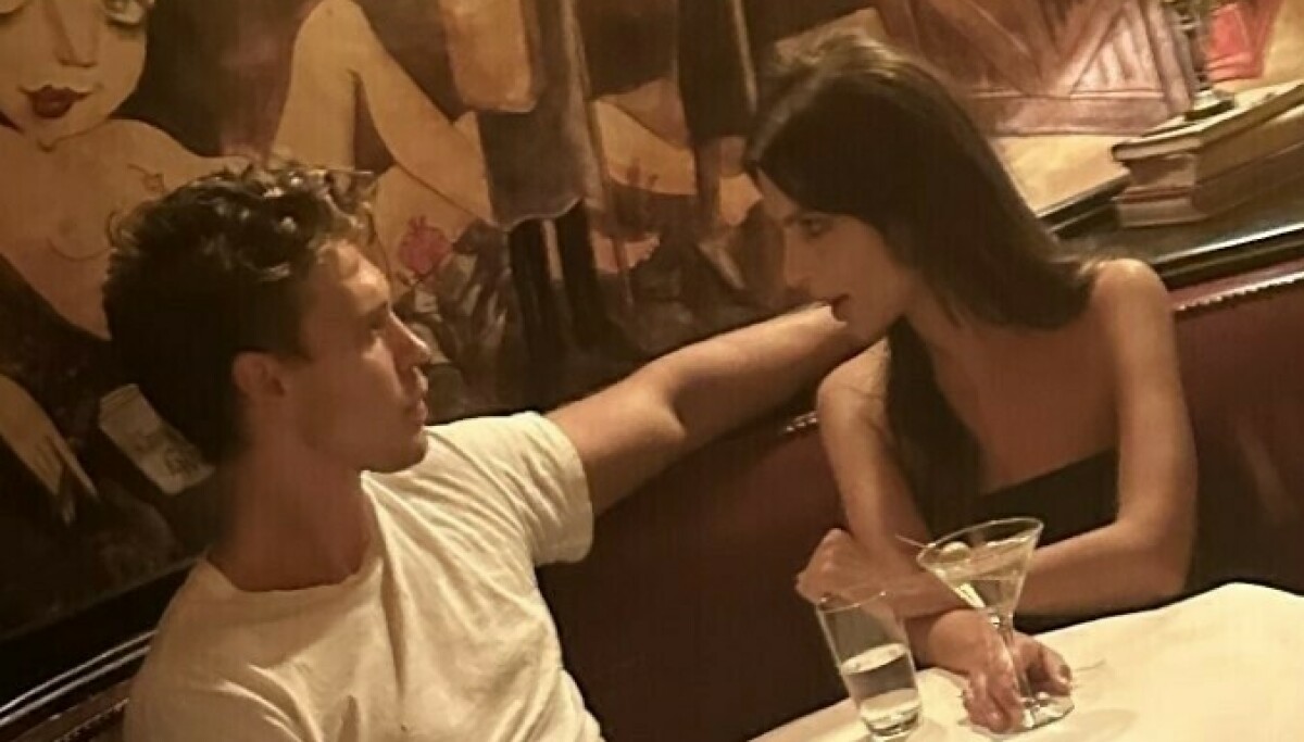 Austin Butler bryter tausheten om romanseryktene med Emily Ratajkowski