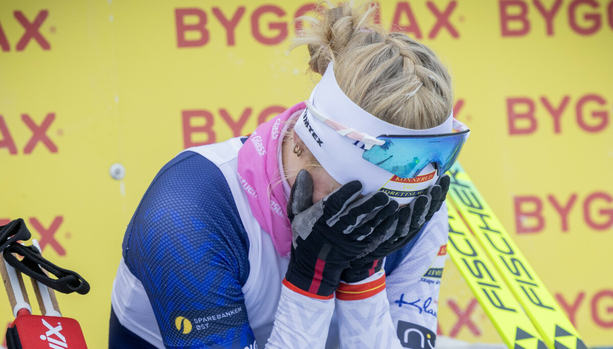 Julie Drivenes: Røpet problemer på direkten