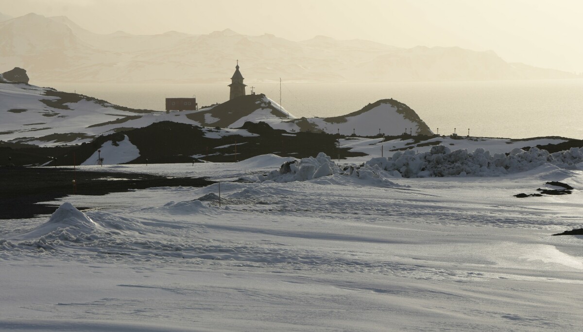 Turister ble værfaste på øy i Antarktis i over et døgn