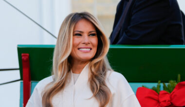 Melania Trump forlater juletre-seremoni etter tre minutter