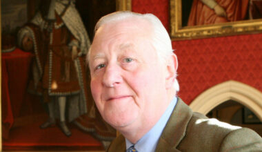 Må være 20 år yngre