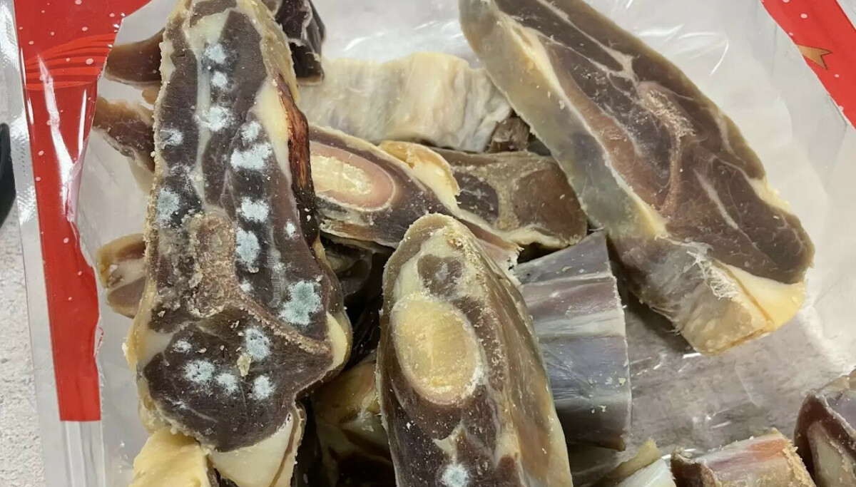 Flekkene på pinnekjøttet kan være farlig