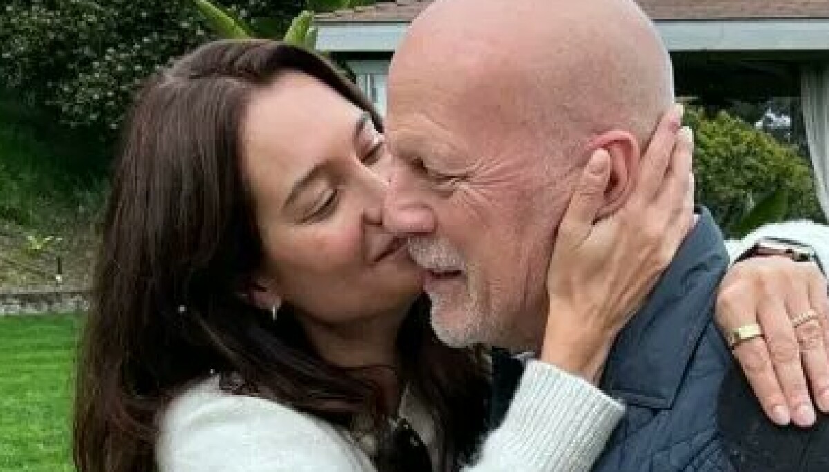 Bruce Willis' kamp mot demens: Kona deler hjerteskjærende detaljer