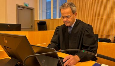 37-åring søkte på salt­syre, lim og kokende væske - fvn.no