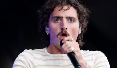 Benson Boone avlyser konsert på grunn av halsplager