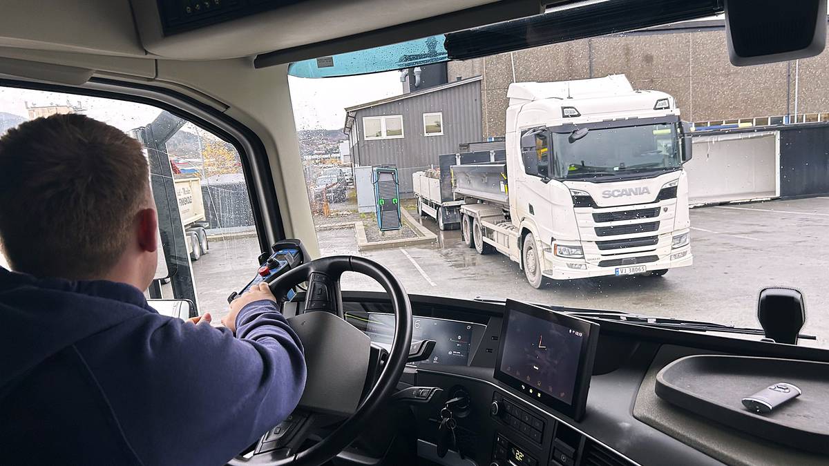 Stjørdal-Meråker trafikkskole vil avbestille innkjøp av elektriske busser – NRK Trøndelag – Lokale nyheter, TV og radio