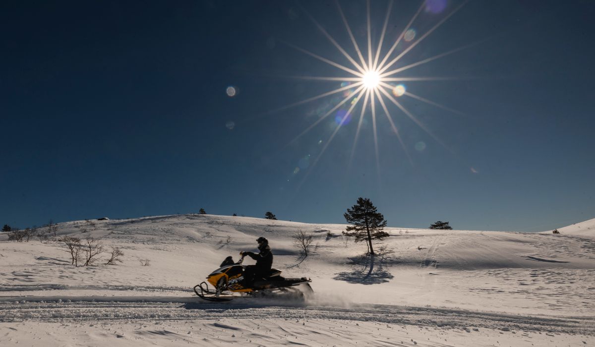 (+) Aksep­terer mindre skigå­ing, men vil ikke stramme inn for snøsku­tere - fvn.no