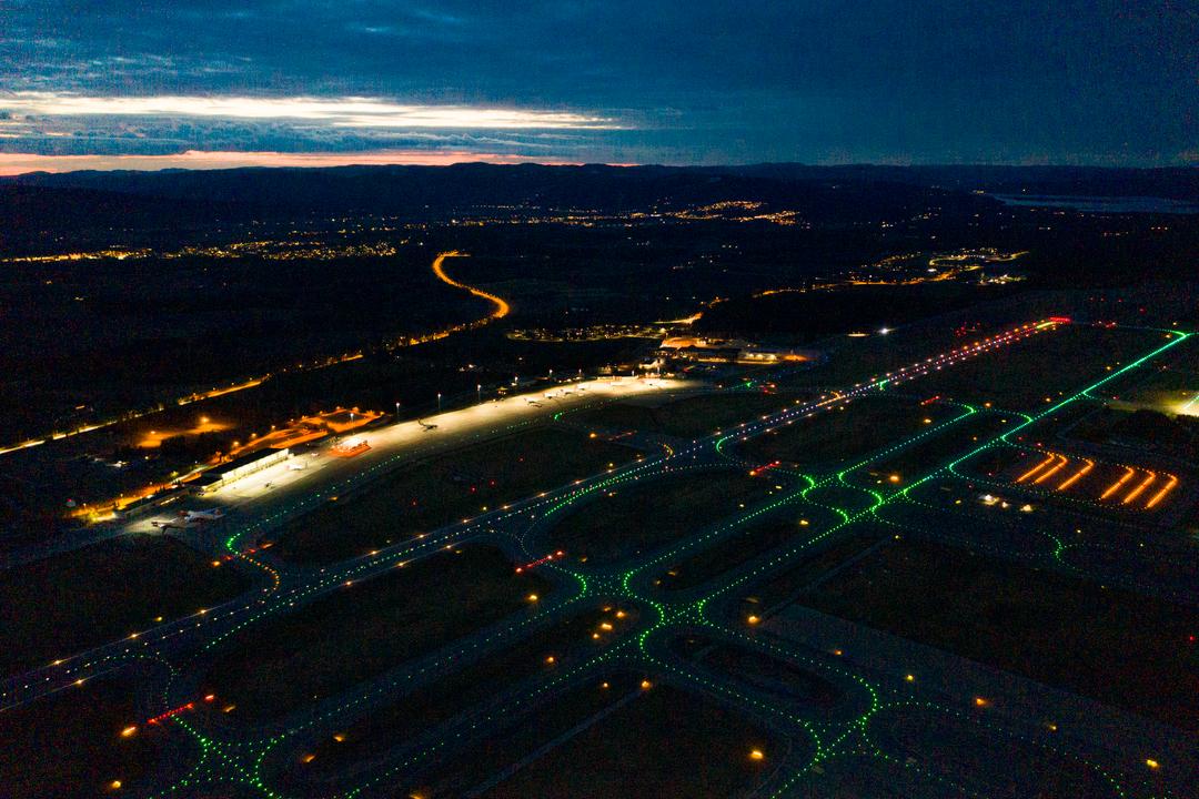 Regjeringen gjenåpner spørsmål om tredje rullebane på Gardermoen
