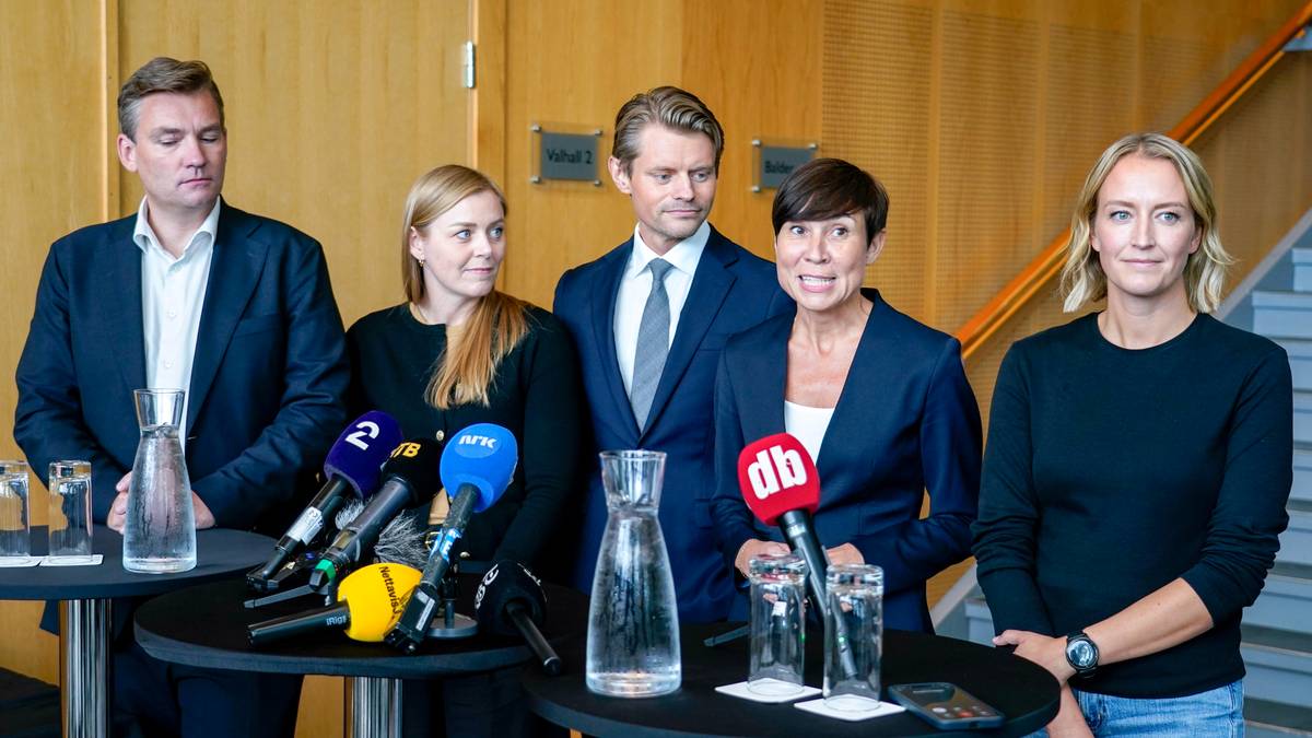 Ine Marie Eriksen Søreide, Peter Christian Frølich, Tina Bru m.fl. står rundt et bord med mikrofoner