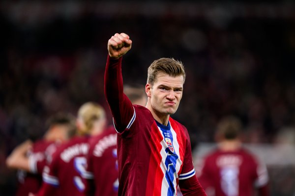 251113 Alexander Sørloth of Norway celebrates after scoring the 2-0 goal during the FIFA World Cup Qualifier football match between Norway and Estonia on November 13, 2025 in Oslo.
Photo: Marius Simensen / BILDBYRÅN / COP 238 / VG0831