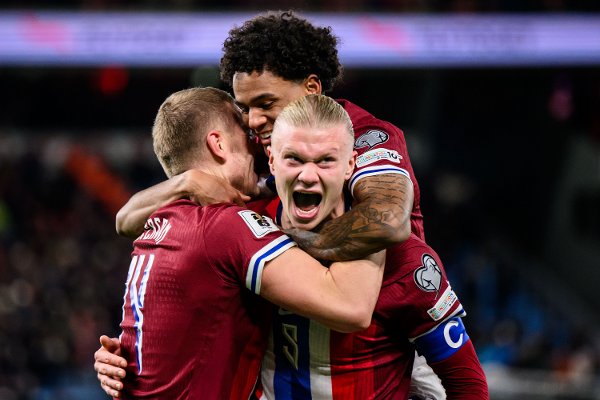 251113 Erling Braut Haaland of Norway celebrates after scoring 3-0 during the FIFA World Cup Qualifier football match between Norway and Estonia on November 13, 2025 in Oslo.
Photo: Marius Simensen / BILDBYRÅN / COP 238 / VG0831