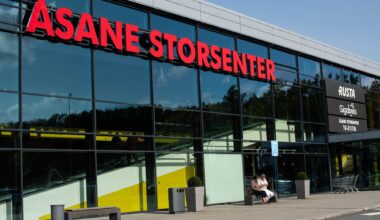 Nyheter, Politi | Plutselig så vekteren to personer komme gående: – I klærne hans