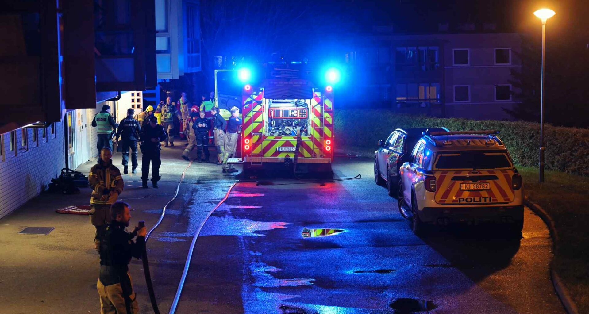 Røykvarsler, Fjell | Mann (30) funnet død i røykfylt leilighet på Fjell