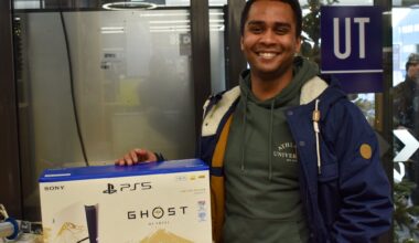 Black Friday-sjokk i Drammen: Solgt PlayStation 5 for over 300.000 kroner på 40 minutter - Drammens Tidende