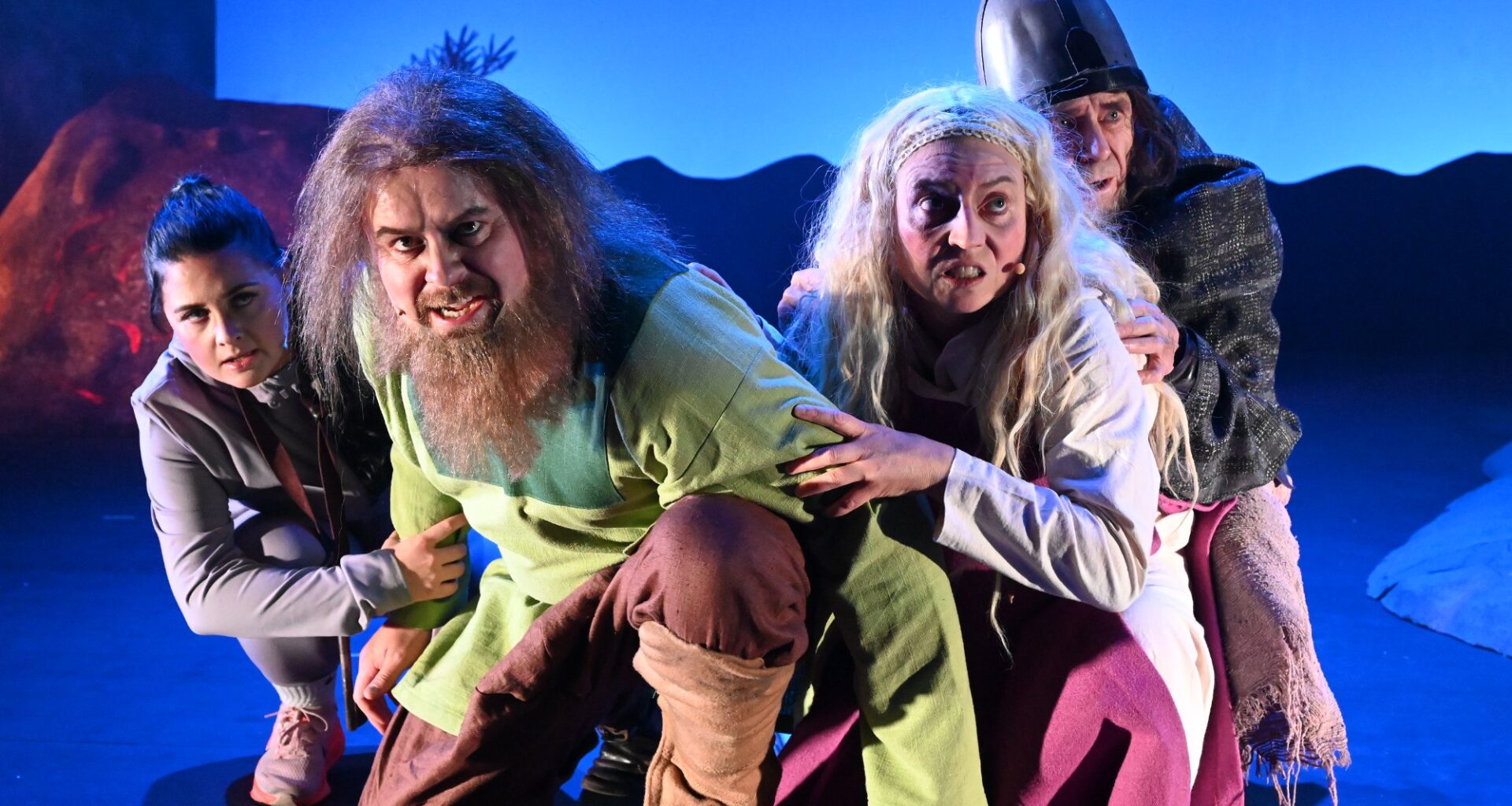 Verdal, Kultur | Advarer før «Vårres jul»