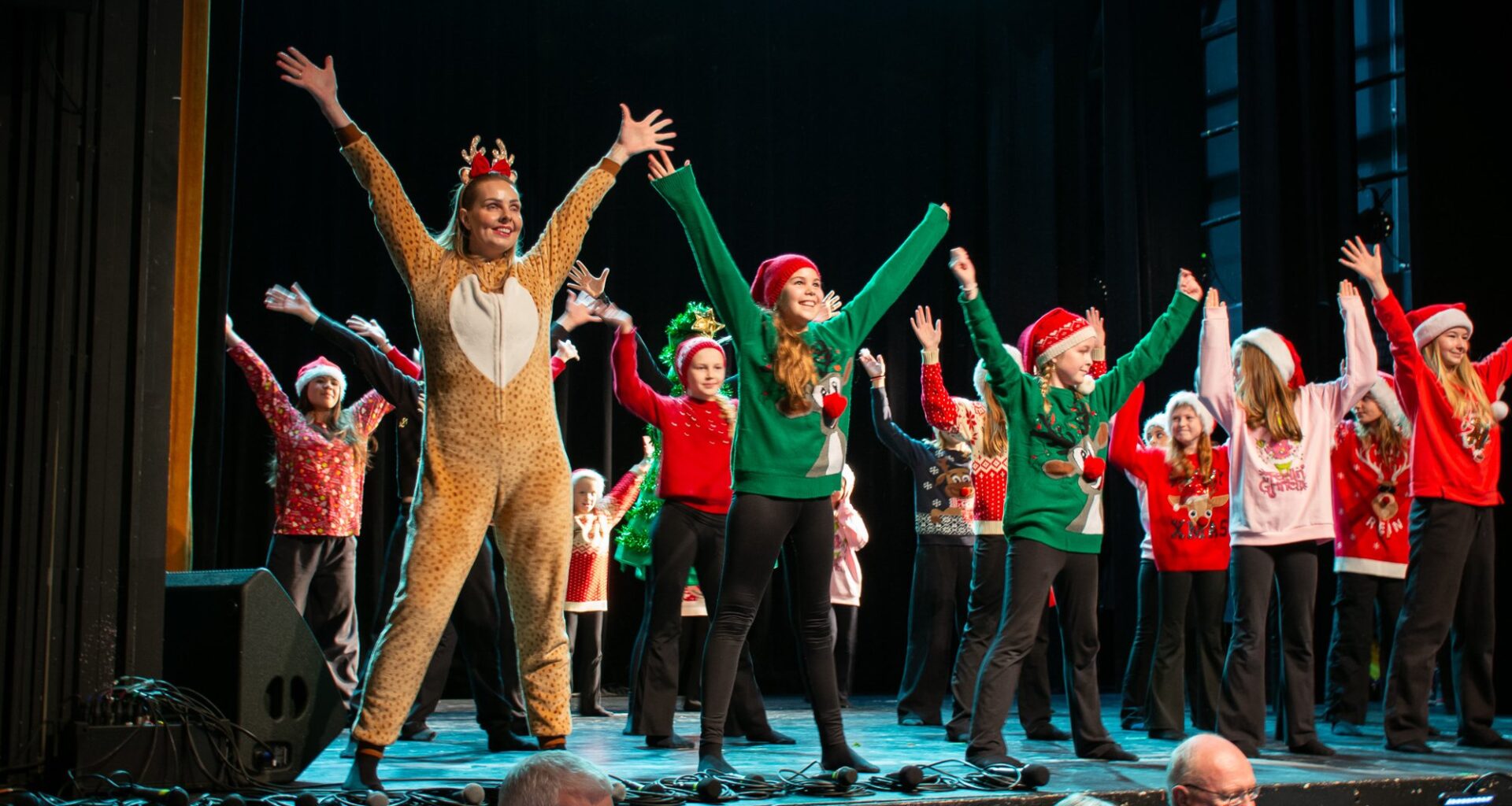 Kristiansund, Kultur | Tempos julestrømpe var full av godsaker