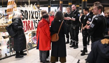 Nyheter, Zara | Her blir Zara-demonstranter kastet ut av Lagunen - Bergensavisen