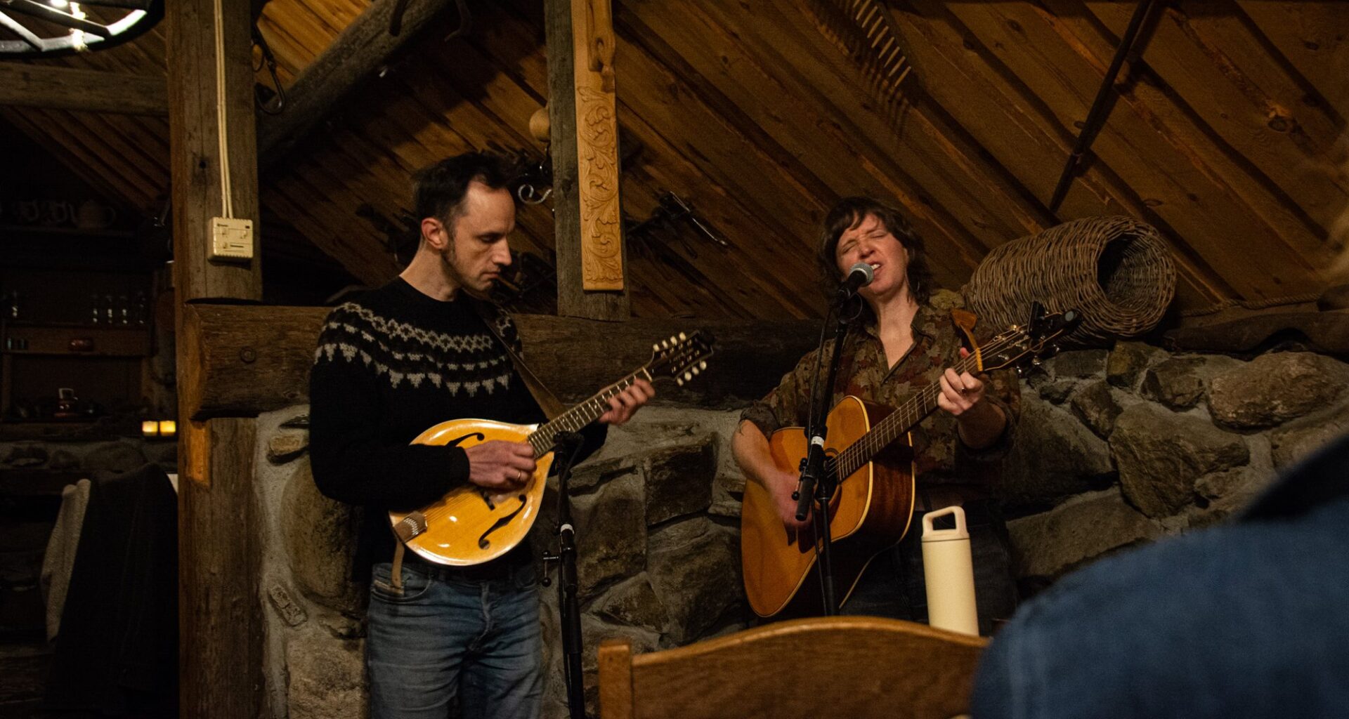 Kultur, Eigersund | Inviterte til konsert i fjøset med kanadisk klimaforsker på fele og gitar