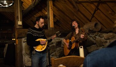 Kultur, Eigersund | Inviterte til konsert i fjøset med kanadisk klimaforsker på fele og gitar