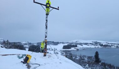 Vær, Arbeidsliv | Linea ber publikum om tips om lavthengende linjer: – Det er krevende forhold