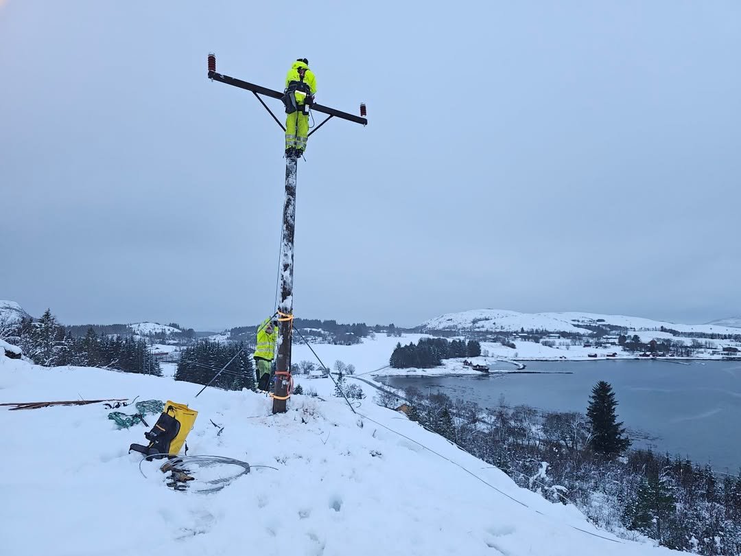 Vær, Arbeidsliv | Linea ber publikum om tips om lavthengende linjer: – Det er krevende forhold