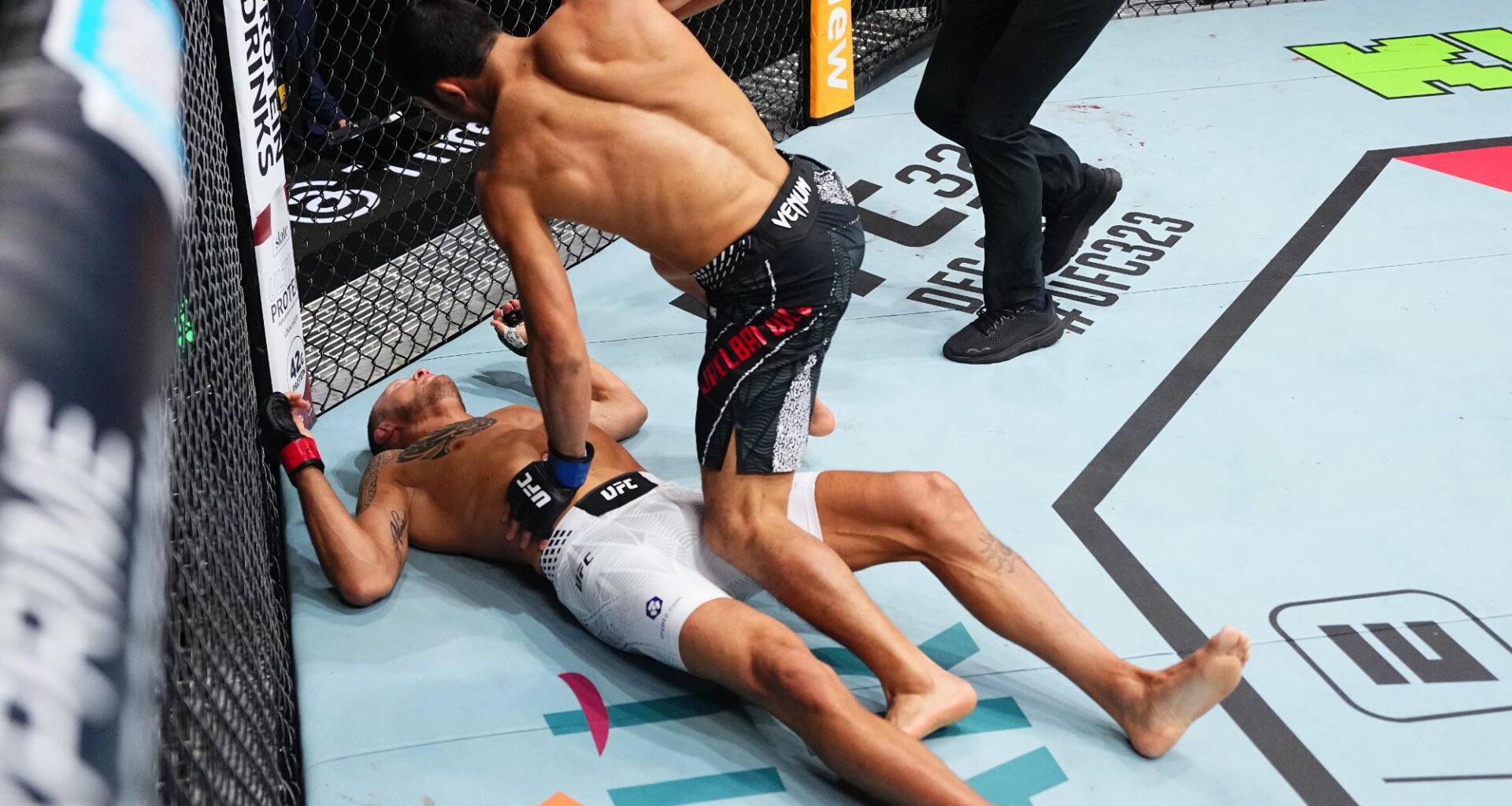 Jack Hermansson, UFC | Norsk-svenske Hermansson knocket brutalt ut: – Nei, nei, nei!