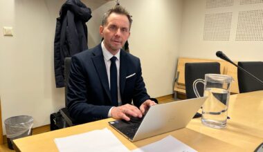 Møtte drapssiktede i kveld: – Han erkjenner at det ikke er noen andre som har utført handlingen - Nordlys