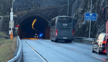E16, Trafikk | Trafikkulykke i Vaksdal: – Kjørte i tunnelveggen