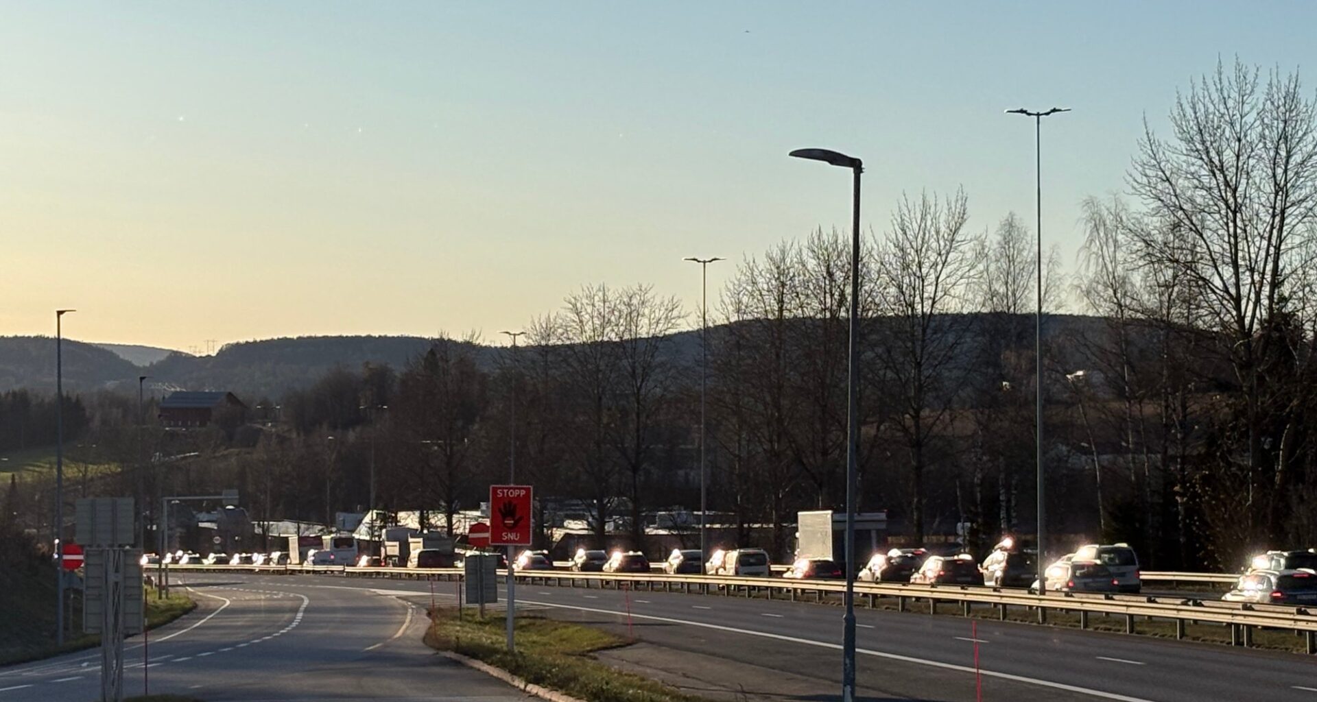 Trafikk, Nødetater | Kjedekollisjon på E6 - Romerikes Blad