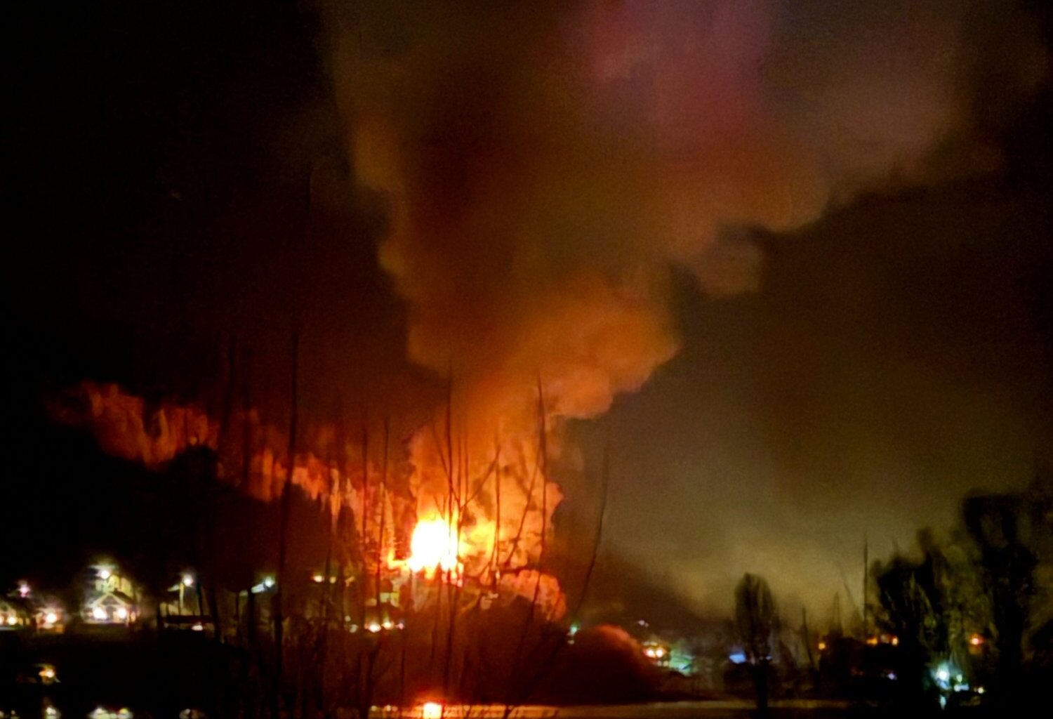 Brann, Gratangen | Enebolig fullstendig overtent