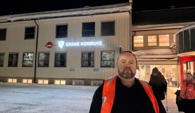 Ordfører Raymond på plass for å ta imot passasjerene fra det havarerte toget: – Ikke snakk om personskader - Helgelendingen