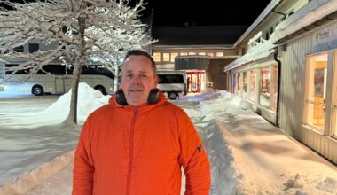 Stefans første togtur på ti år endte med toghavari i sprengkulde: – Jeg synes det er et veldig dårlig opplegg - Helgelendingen