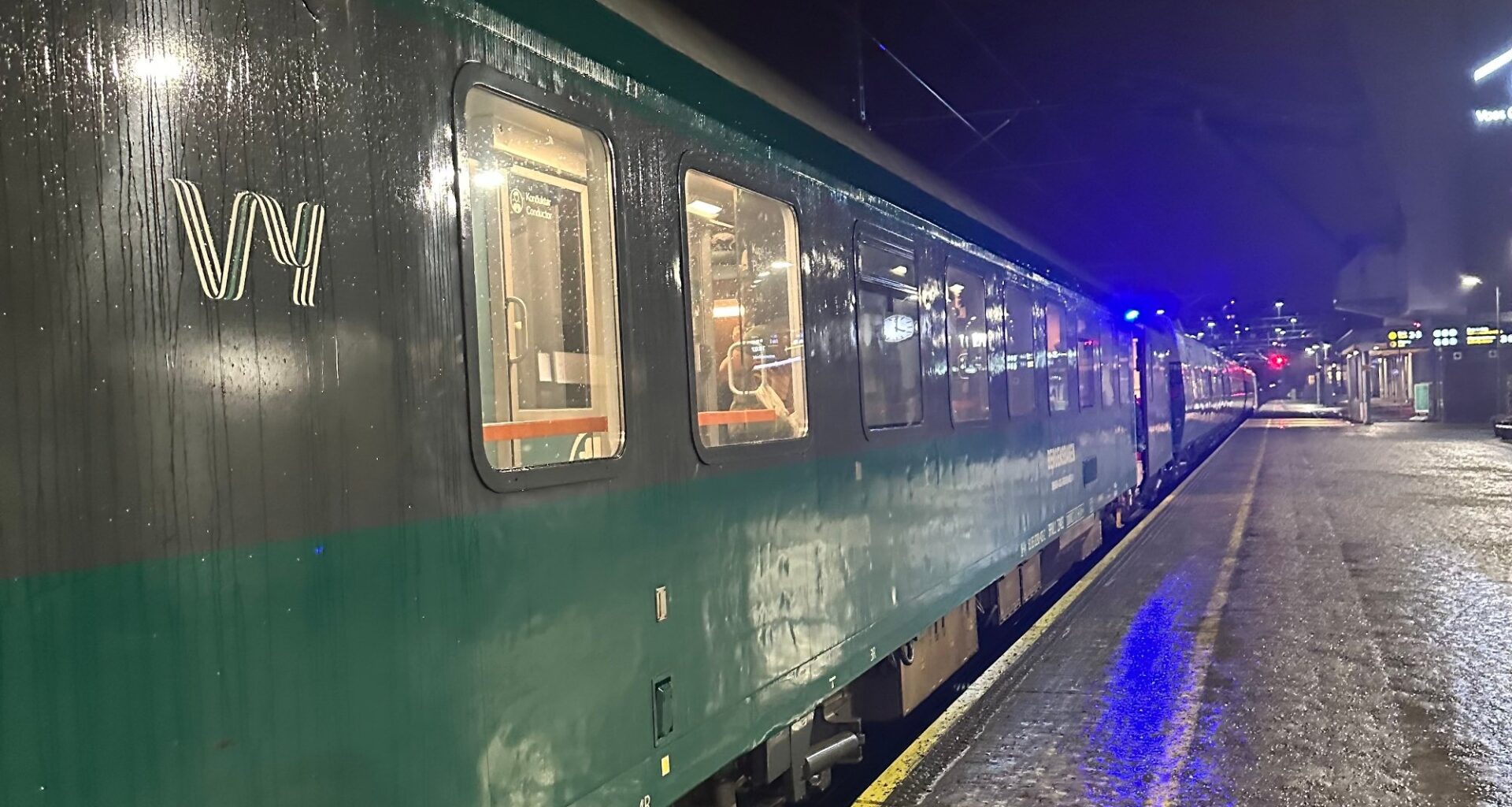 VY, Bergensbanen | Trøbbel på Bergensbanen: Tog kjørte på stein