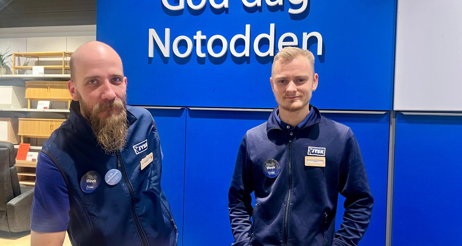 Notodden-butikken ble nestbest av alle landets butikker i hele i år - nå håper Stefan og Mikkel på en god bonus fra sjefen - Telen