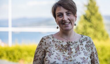 Hun fikk sparken før året var omme. Slik begrunnes oppsigelsen av kommunedirektøren: «Du sitter og blar på telefonen og virker uinteressert under politiske diskusjoner» - Rana Blad