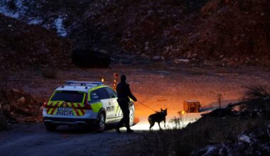 Politiet etterforsker bilbrann som drap