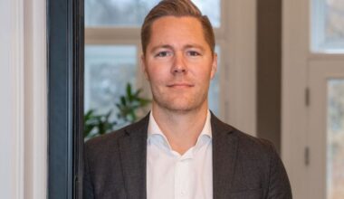 Juniorer i strategikonsulentselskaper gjør gjerne research, analyser, referater og Powerpoints. Dette er oppgaver jeg selv har gjort, og som KI nå gjør raskere og ofte bedre, skriver Johan Grönlund i Forte.