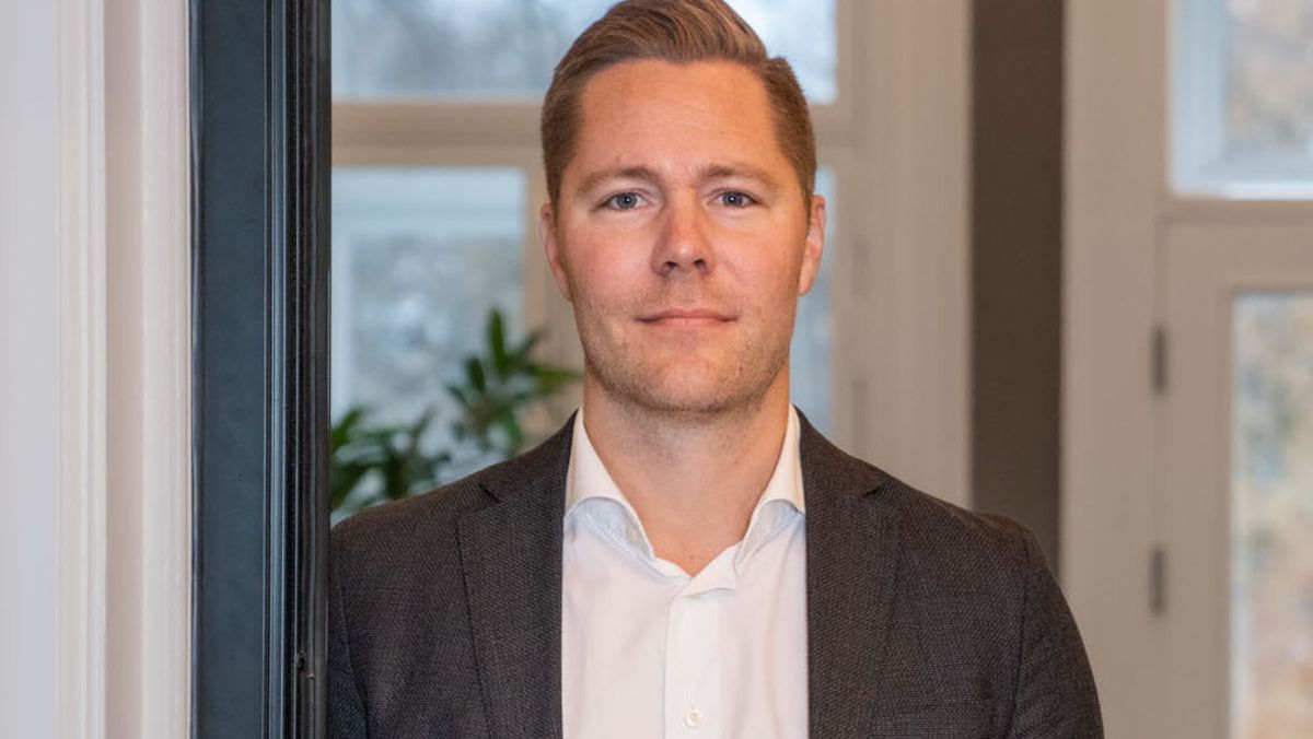 Juniorer i strategikonsulentselskaper gjør gjerne research, analyser, referater og Powerpoints. Dette er oppgaver jeg selv har gjort, og som KI nå gjør raskere og ofte bedre, skriver Johan Grönlund i Forte.