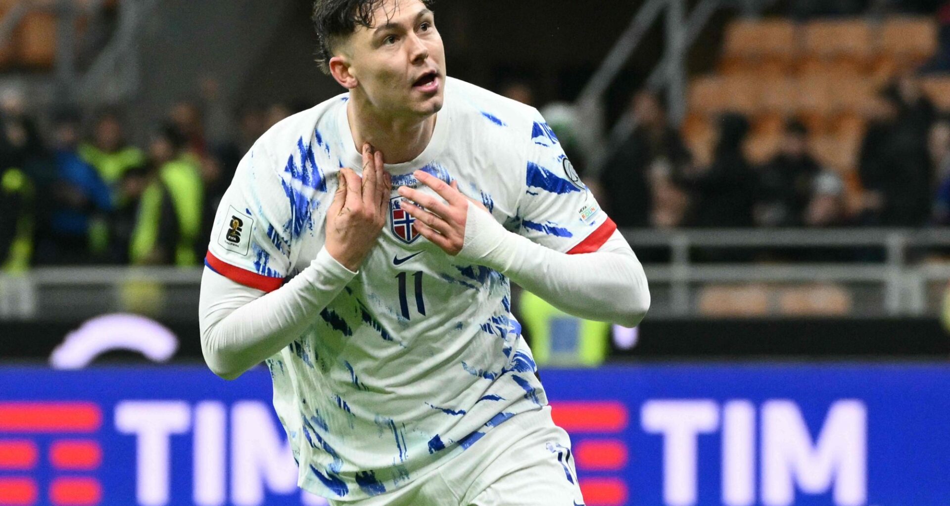 Sport, Fotball | Strand Larsen vekker oppsikt i Italia: – Angrer åpenbart