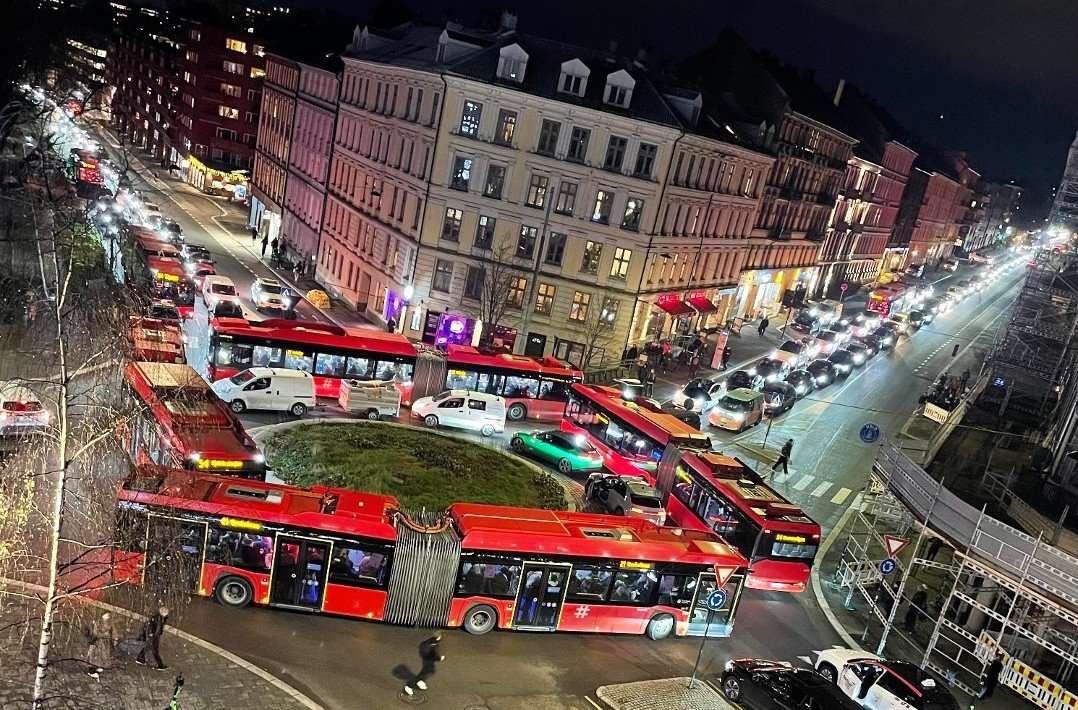 Busselskapet om de absurde scenene: – Veldig sjelden hendelse - Avisa Oslo