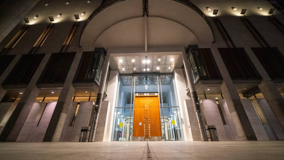 Fire personer siktet og pågrepet for drapsforbund – NRK Norge – Oversikt over nyheter fra ulike deler av landet