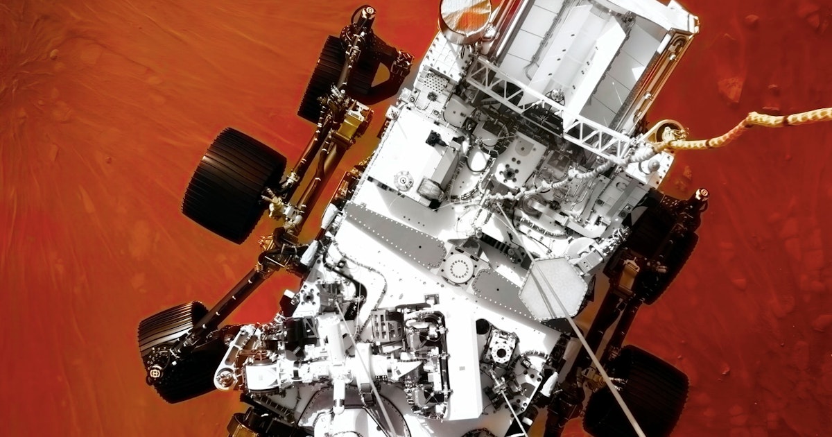 Nasas Perseverance-rover finner en stein på Mars som skiller seg ut fra resten