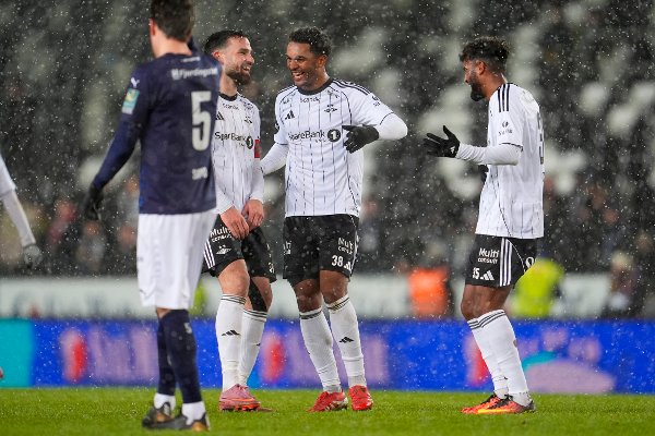 Trondheim, Norway 20251130.
Eliteseriekampen i fotball mellom Rosenborg og Strømsgodset på Lerkendal stadion.
Foto: Ole Martin Wold / NTB