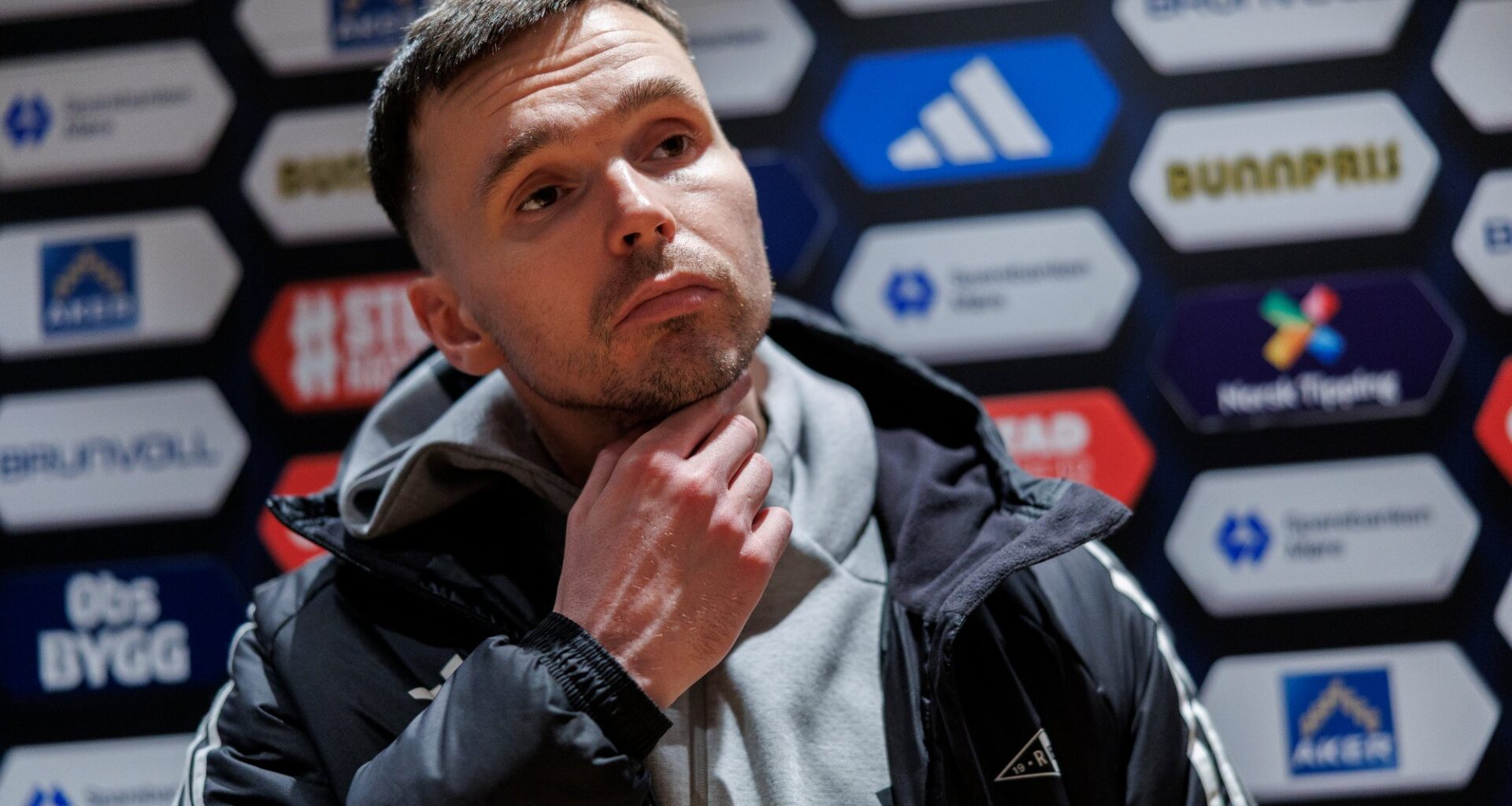 Sport, Fotball | RBK-profilene freser mot lekkasje. Får støtte fra rivalen