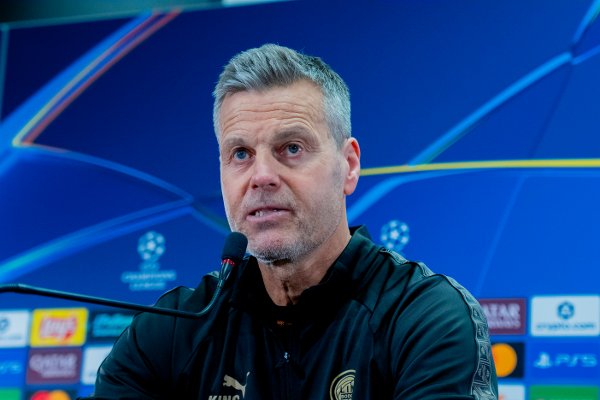 Bodø 20251124.
Kjetil Knutsen på pressekonferansen til Bodø/Glimt i Nordlandshallen dagen før Champions League-kampen i fotball mot Juventus.
Foto: Stian Lysberg Solum / NTB