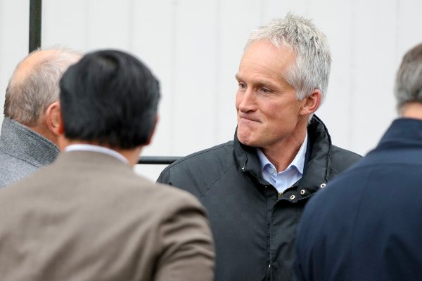 Nittedal 20251107. 
Den tidligere skiløperen Vegard Ulvang før bisettelsen til tidligere skiløper Odd Martinsen. Han bisettes i Nittedal kirke fredag.
Foto: Gorm Kallestad / NTB