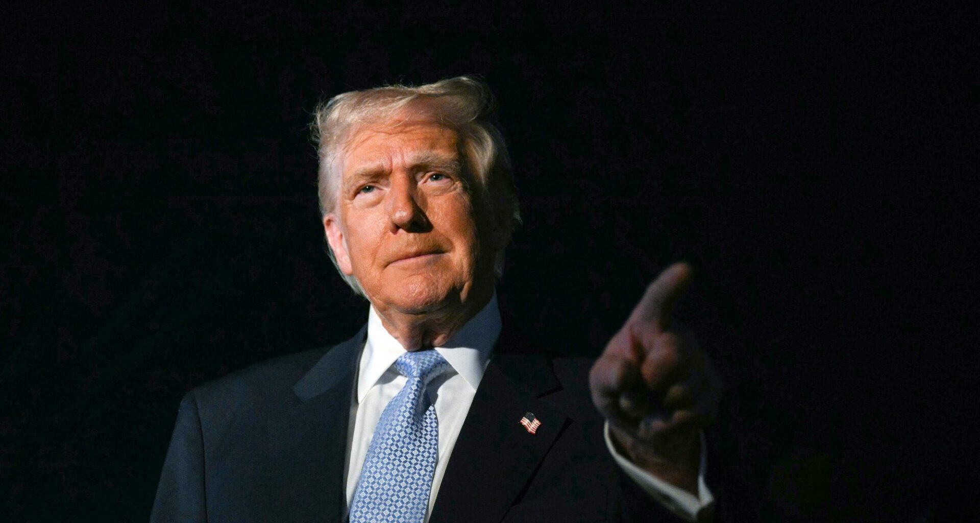 USA, Internasjonal politikk | Trump gir tommelen opp for nye sanksjoner: – Greit for meg